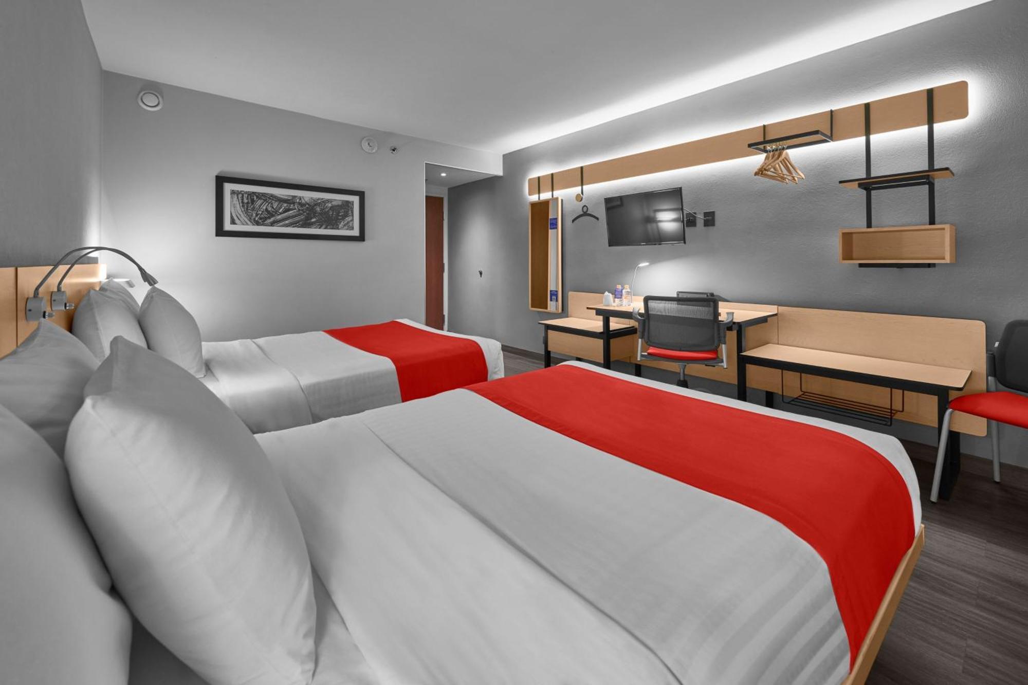 Express Hotel 4*